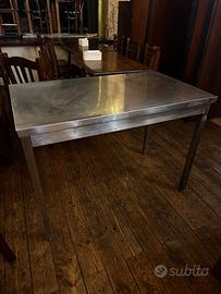 Tavolo acciaio