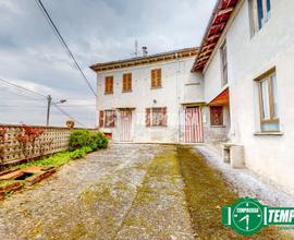 CASA INDIPENDENTE CON AMPIO SPAZIO ESTERNO !!