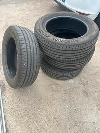 Gomme 215/60/17
