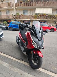 Honda forza 350