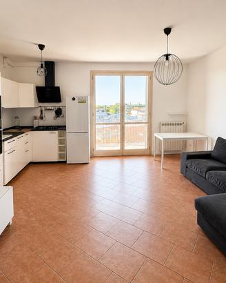 APPARTAMENTO A VIAREGGIO – ULTIMO PIANO
