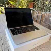 MacBook Pro 13" - Chip Apple M1, 16 GB RAM, 1TB SS