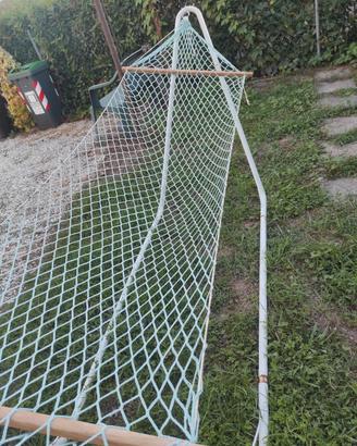 Amaca con supporto in metallo