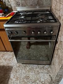 CUCINA SMEG  e FRIGO INDESIT