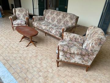 Soggiorno completo divano poltrona tavolo arazzo