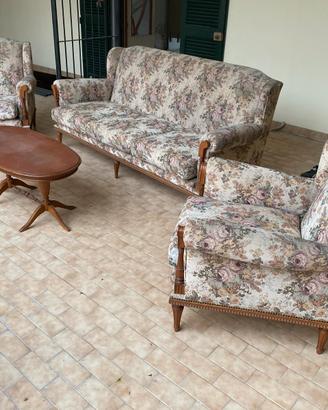 Soggiorno completo divano poltrona tavolo arazzo