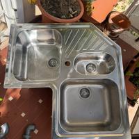 Lavabo cucina angolare Smeg in acciaio