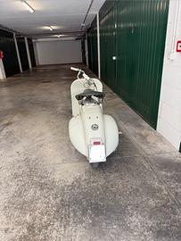 Vespa faro basso