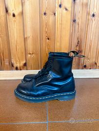 Dr. Martens stivaletto, suola bassa