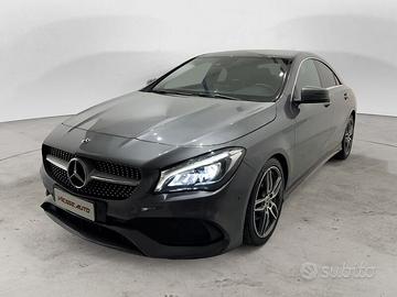 Mercedes-Benz CLA 200 PREMIUM AMG LINE