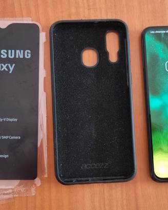 Samsung A40 