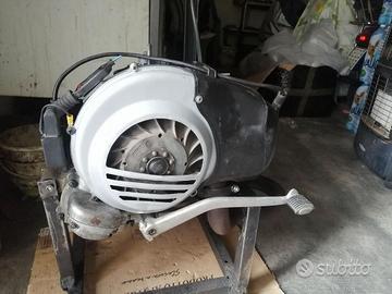 Motore vespa px 200 arcobaleno vse1m con miscelato