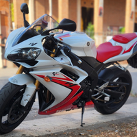 Yamaha yzf r1