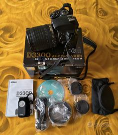 Fotocamera Nikon D3300 + obiettivo 18-105 VR