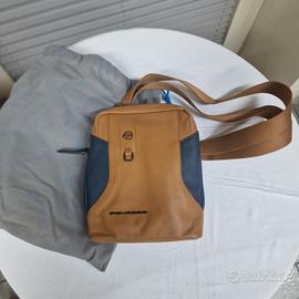 Borsello uomo Piquadro. 