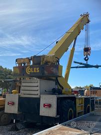 Autogru fuoristrada coles Husky 635