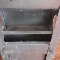 mangiatoie antispreco per pappagalli o altri ucell