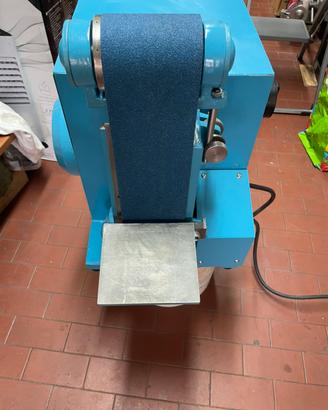Levigatrice a nastro