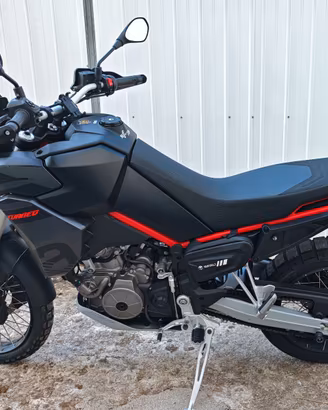 Aprilia Tuareg 660 2024 6700 km uniproprietario