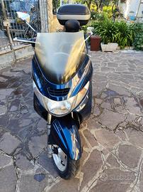 Suzuki Burgman 400