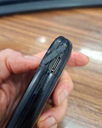 Samsung E1360B
