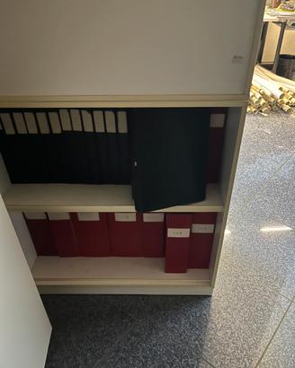 Mobile ufficio con scaffali e cassetti