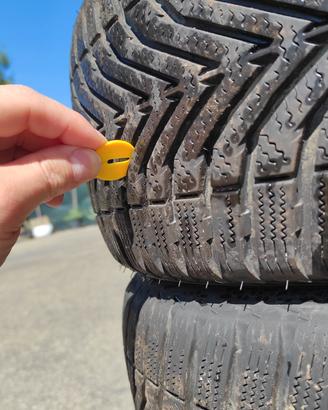 4 Pneumatici invernali 195/50r15 Vredestein