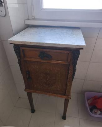 Comodino con Piano in Marmo