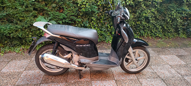 Scarabeo 200ie light