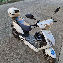 Bici Elettrica E-Scooter LEM 500
