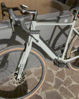 Bici gravel assistita