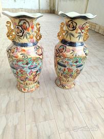 due vasi cinesi originali  made in china 