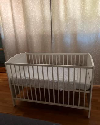 Lettino compresi materasso e set lenzuola