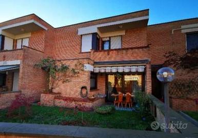 Villetta a Schiera a Sant'Ambrogio di Torino TO