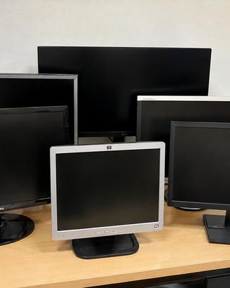 Monitor LCD varie dimensioni
