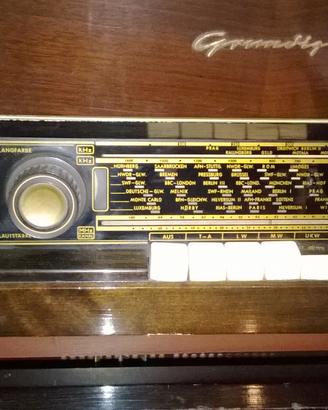 Radio Giradischi Grundig  con FM