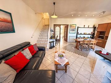 VILLASIMIUS grande casa con cortile