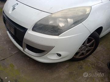 Fanale anteriore sx Renault Scenic III xmode