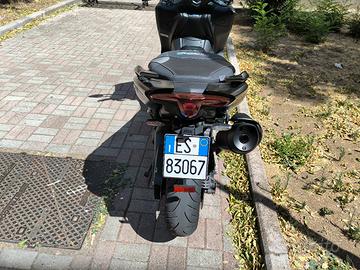 Yamaha Tmax 560