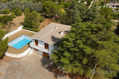 San Vito dei Normanni villa con piscina