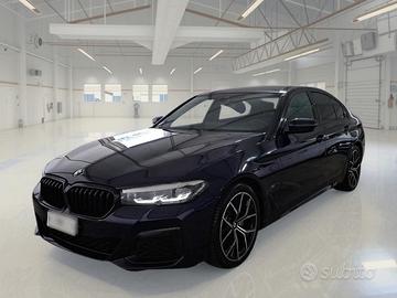 BMW 520 AUT M SPORT MH48V 4 PORTE BERLINA
