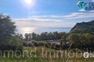 Terreno in parte edificabile a forza d'agro