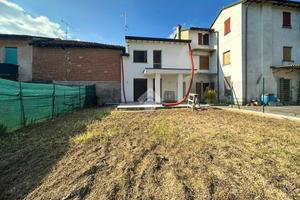 CASA DI CORTE A MANERBIO