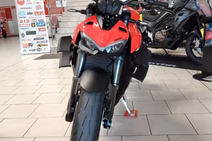 Ducati street fighter V4