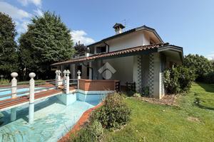 VILLA SINGOLA A PANDINO