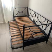 Divano letto in ferro battuto
