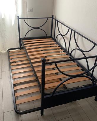Divano letto in ferro battuto