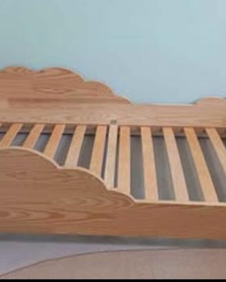 Letto montessoriano in legno  per bambini