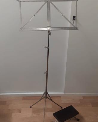 LEGGIO IN ACCIAIO E SUPPORTO PIEDE