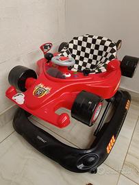 Girello macchina da corsa